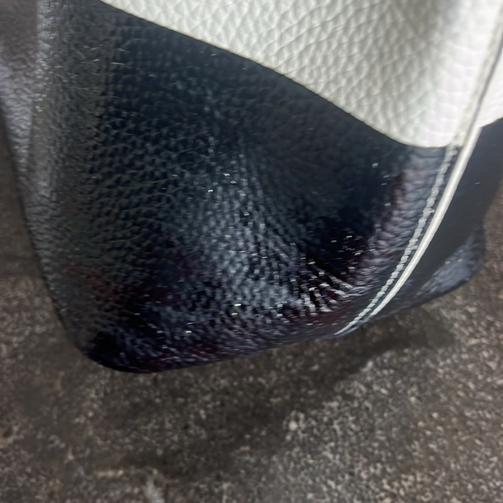 Tory Burch Black and White Tote Bag - Picture 9 of 14